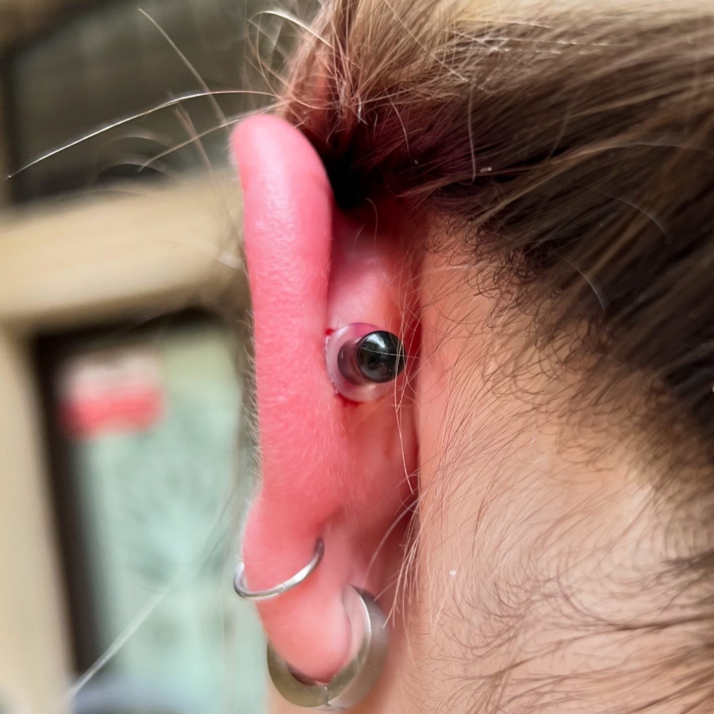 Piercing — Nara